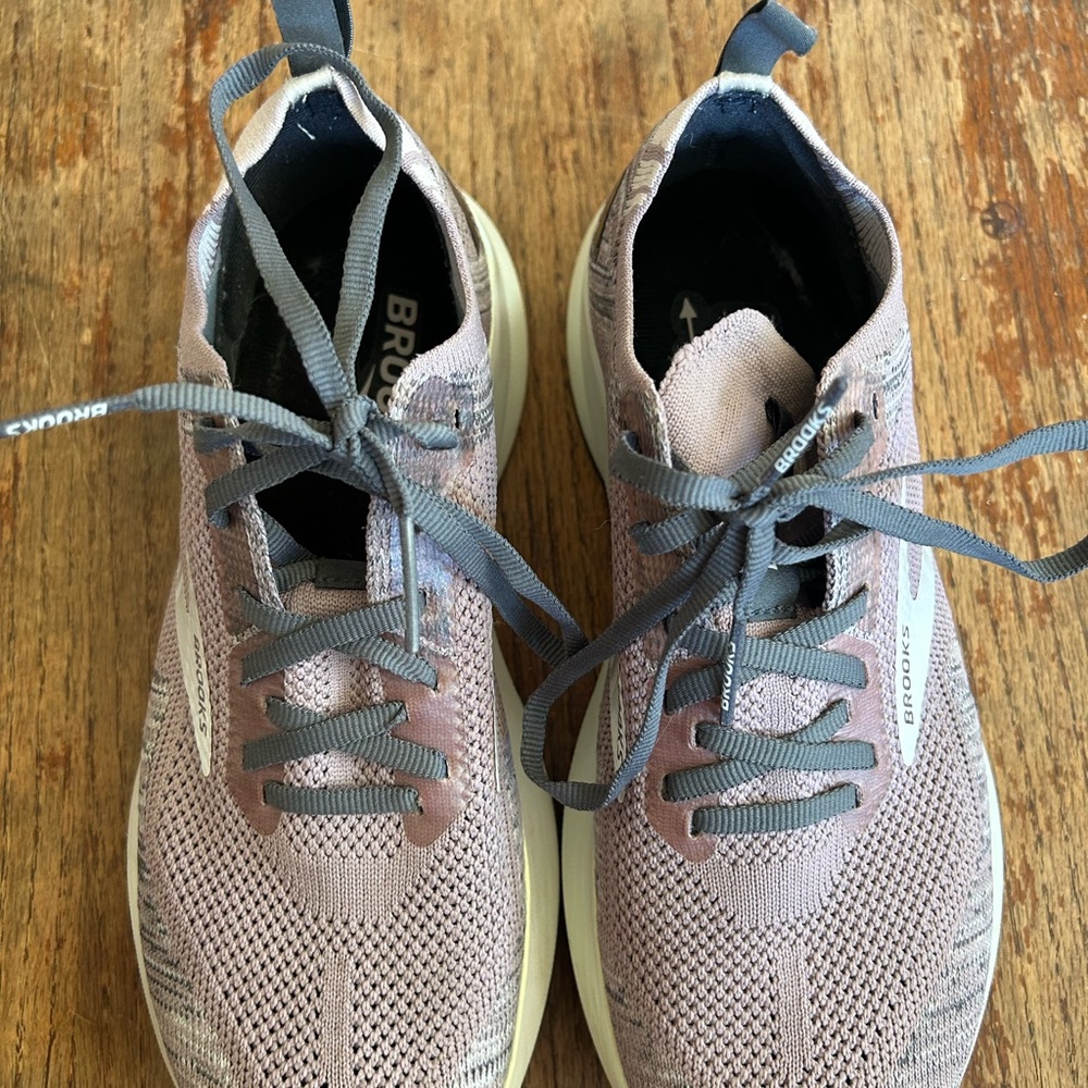 Brooks Women’s running shoes Levitate 4.0